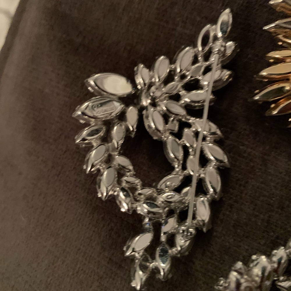 Sherman brooch